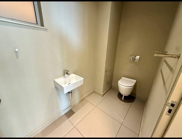 2 BEDROOM APARTMENT TO LET IN ROSEBANK